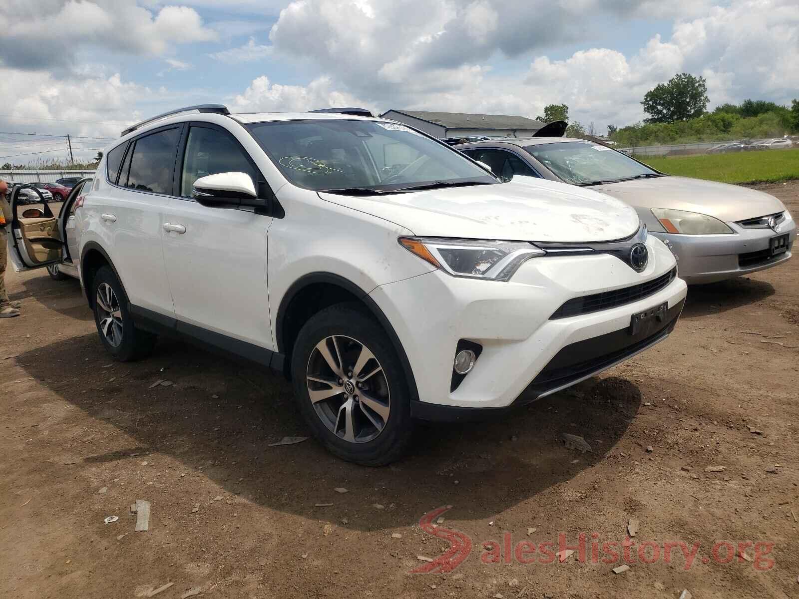 JTMRFREV7HJ112850 2017 TOYOTA RAV4