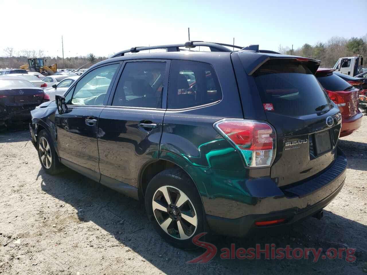 JF2SJAGC7JH586017 2018 SUBARU FORESTER