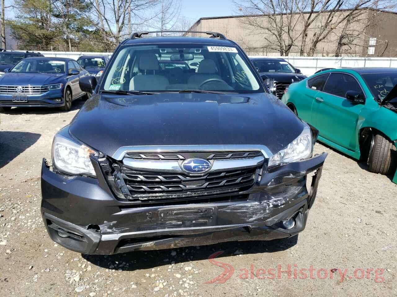 JF2SJAGC7JH586017 2018 SUBARU FORESTER