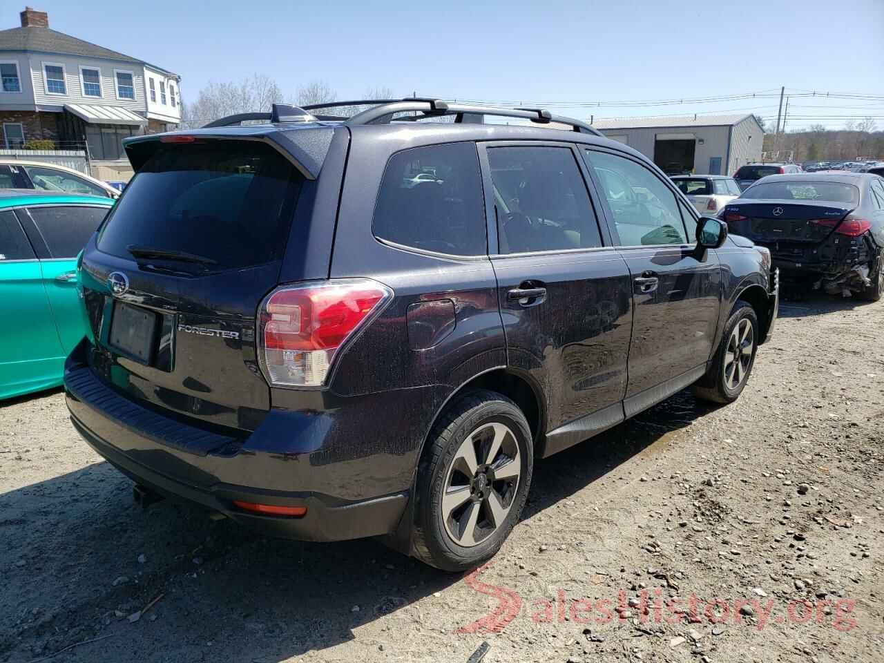 JF2SJAGC7JH586017 2018 SUBARU FORESTER