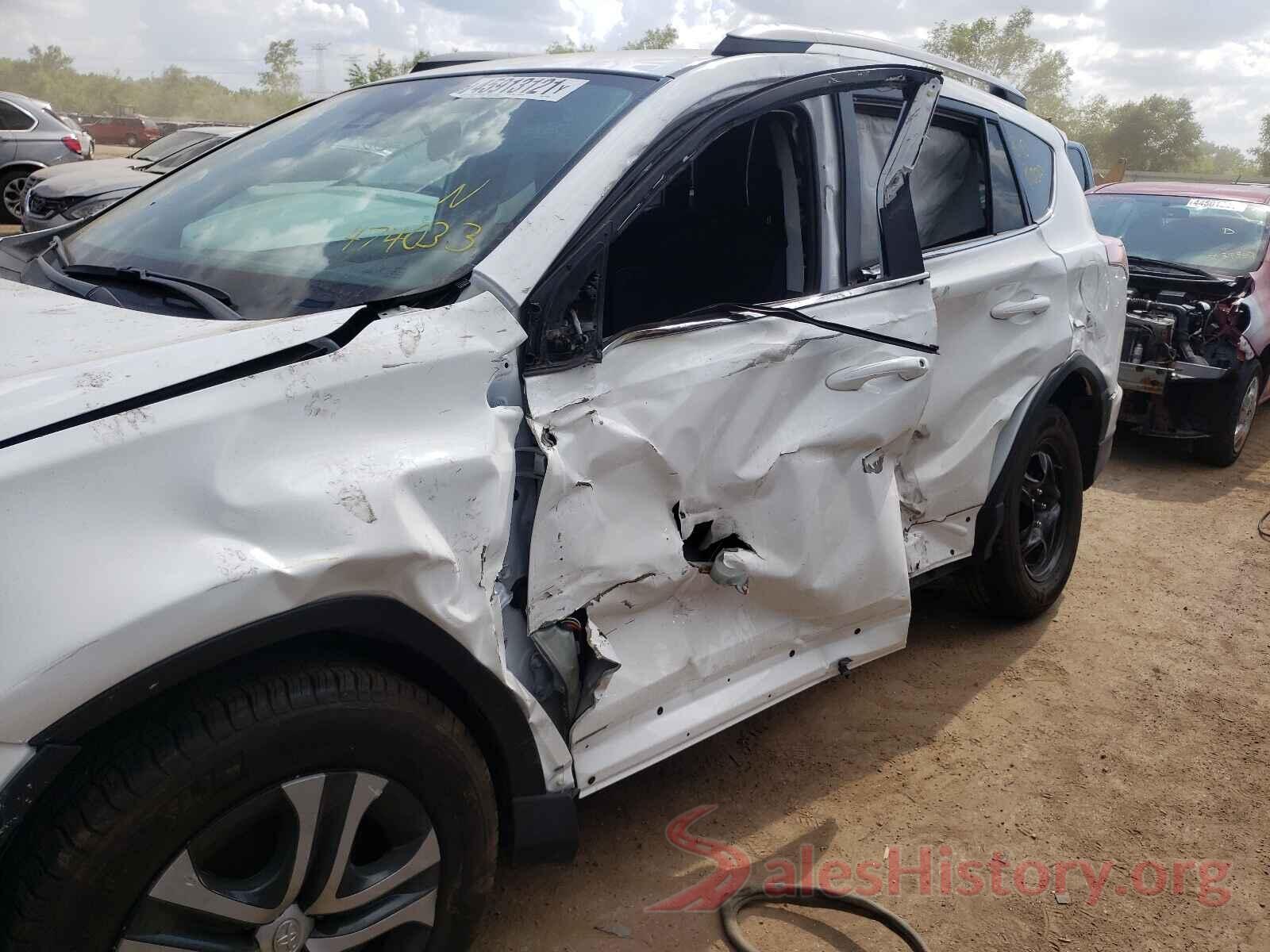 2T3ZFREVXJW474033 2018 TOYOTA RAV4