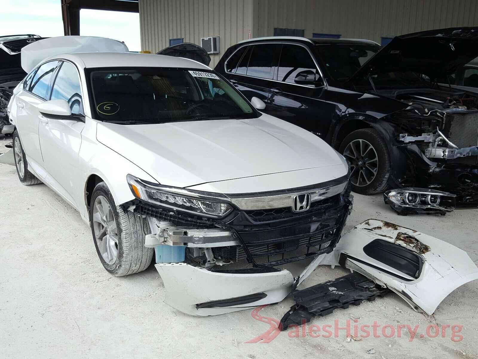 1HGCV1F11JA069619 2018 HONDA ACCORD