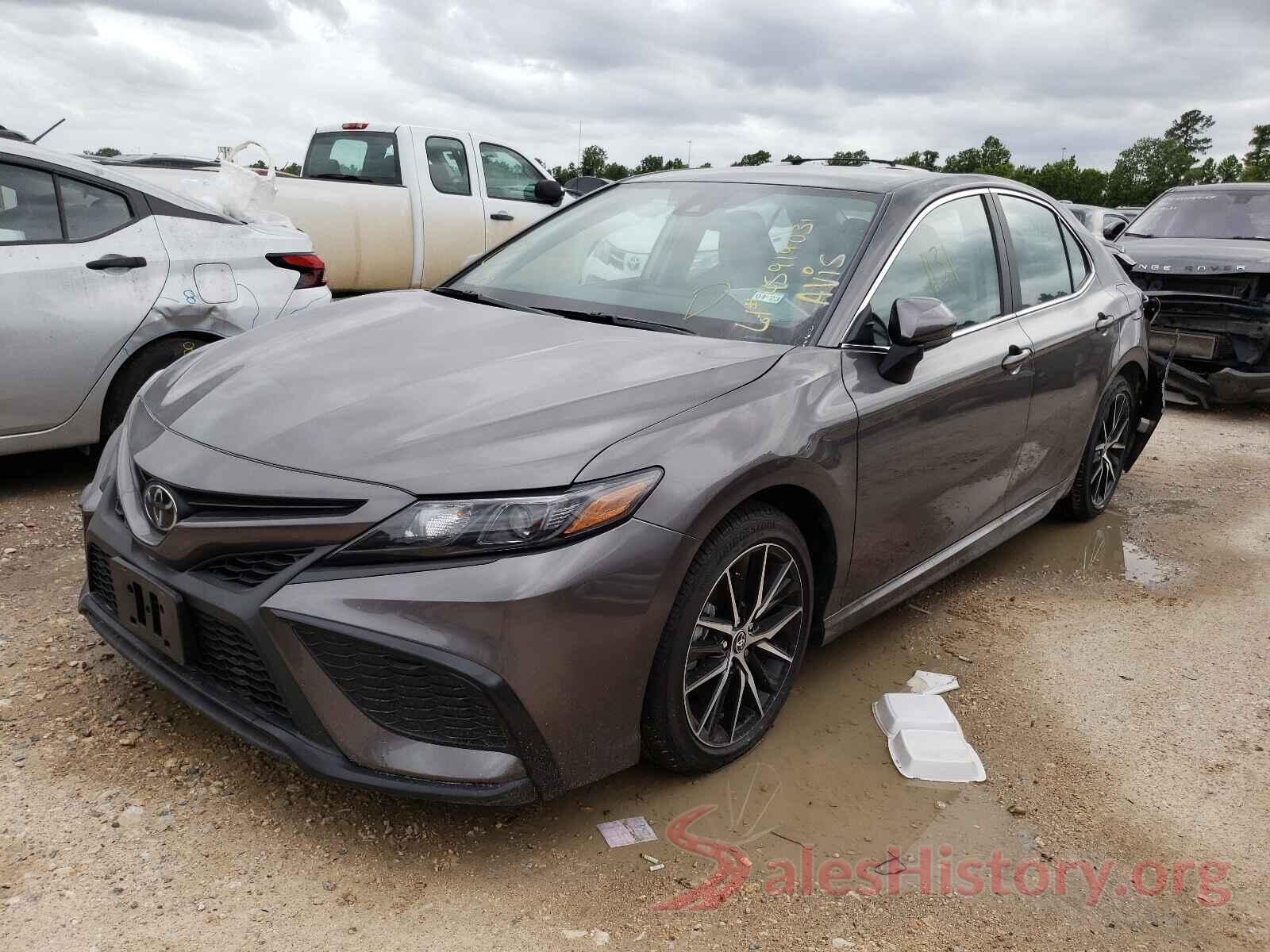 4T1G11AK2MU570805 2021 TOYOTA CAMRY