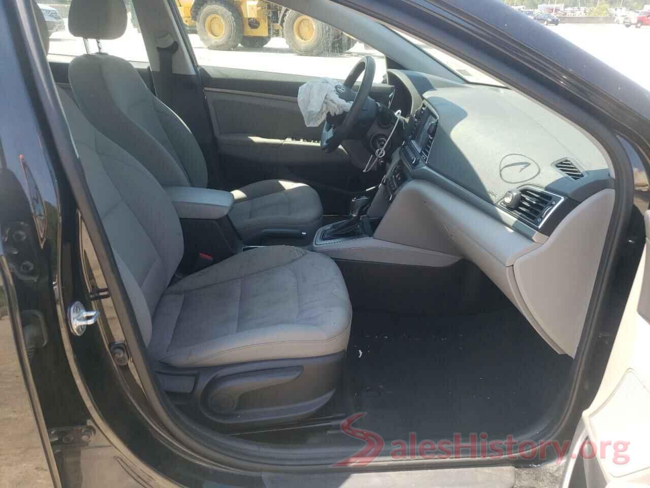 5NPD84LF4JH393829 2018 HYUNDAI ELANTRA