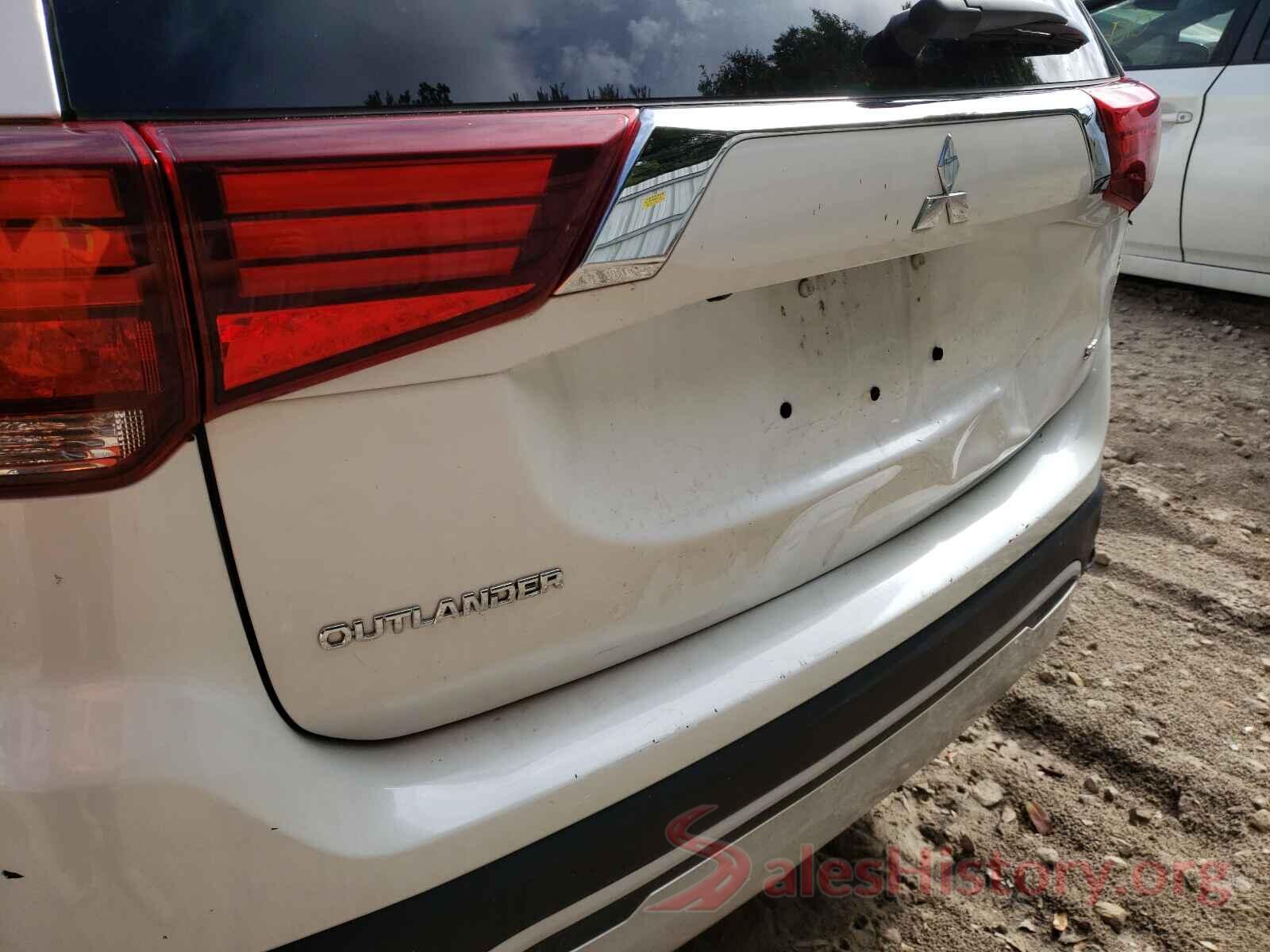 JA4AD3A38LZ033941 2020 MITSUBISHI OUTLANDER