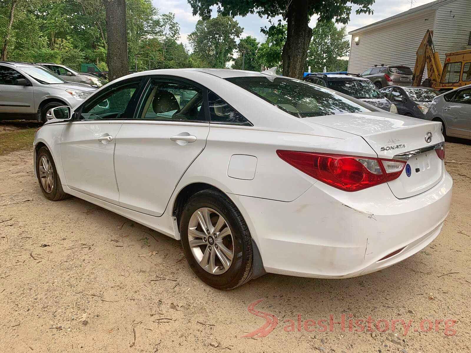 5NPEB4AC8BH139346 2011 HYUNDAI SONATA