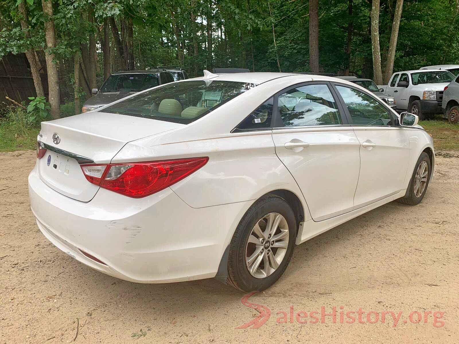 5NPEB4AC8BH139346 2011 HYUNDAI SONATA