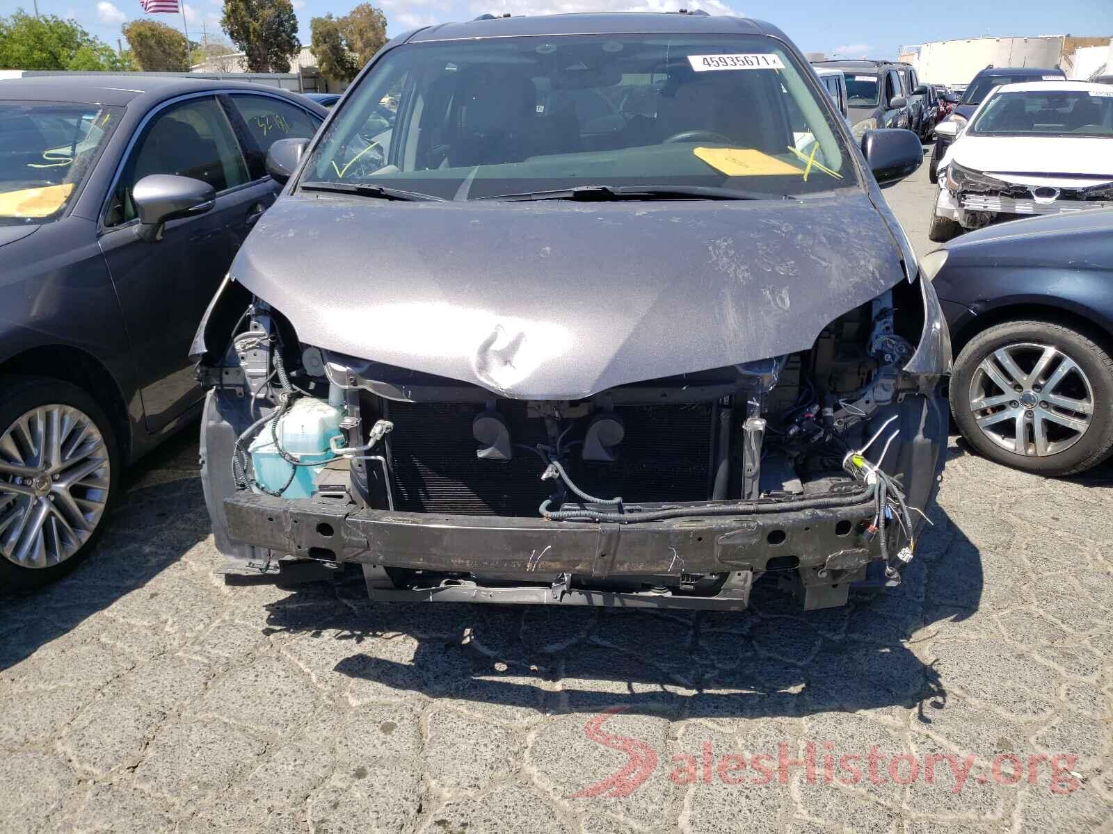 5TDYZ3DC5JS907646 2018 TOYOTA SIENNA