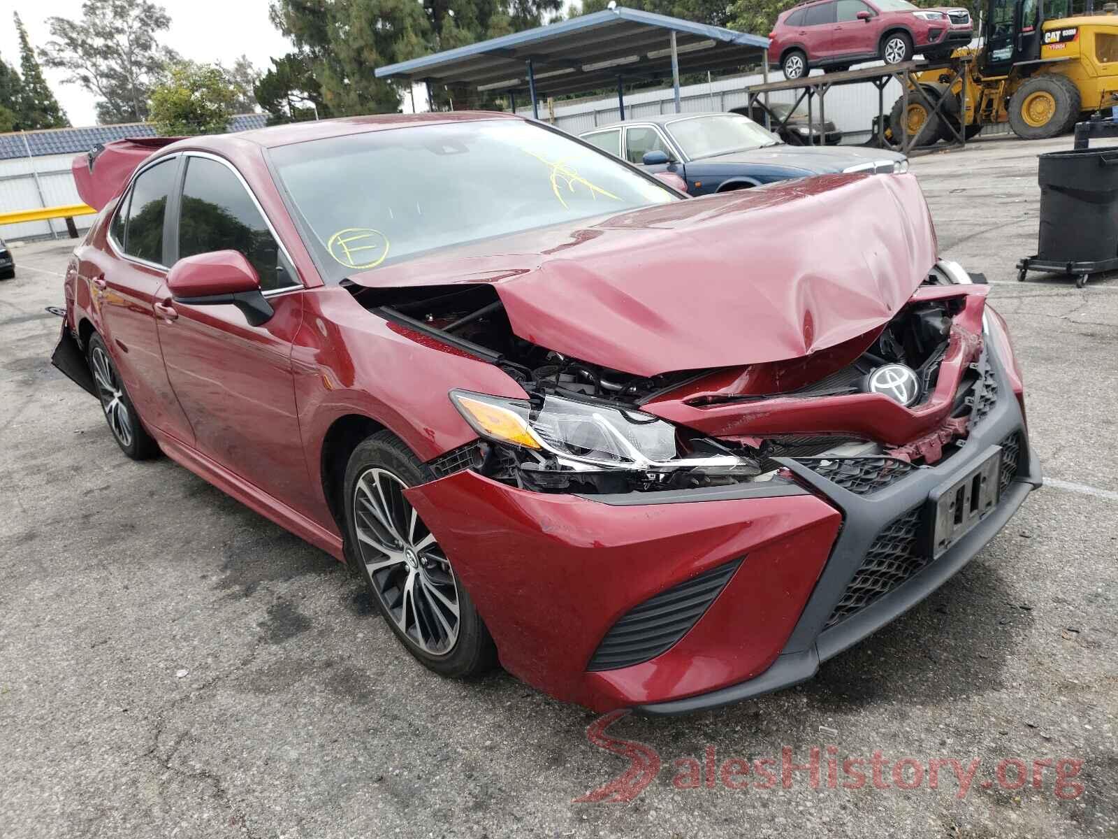 4T1B11HK1JU628480 2018 TOYOTA CAMRY