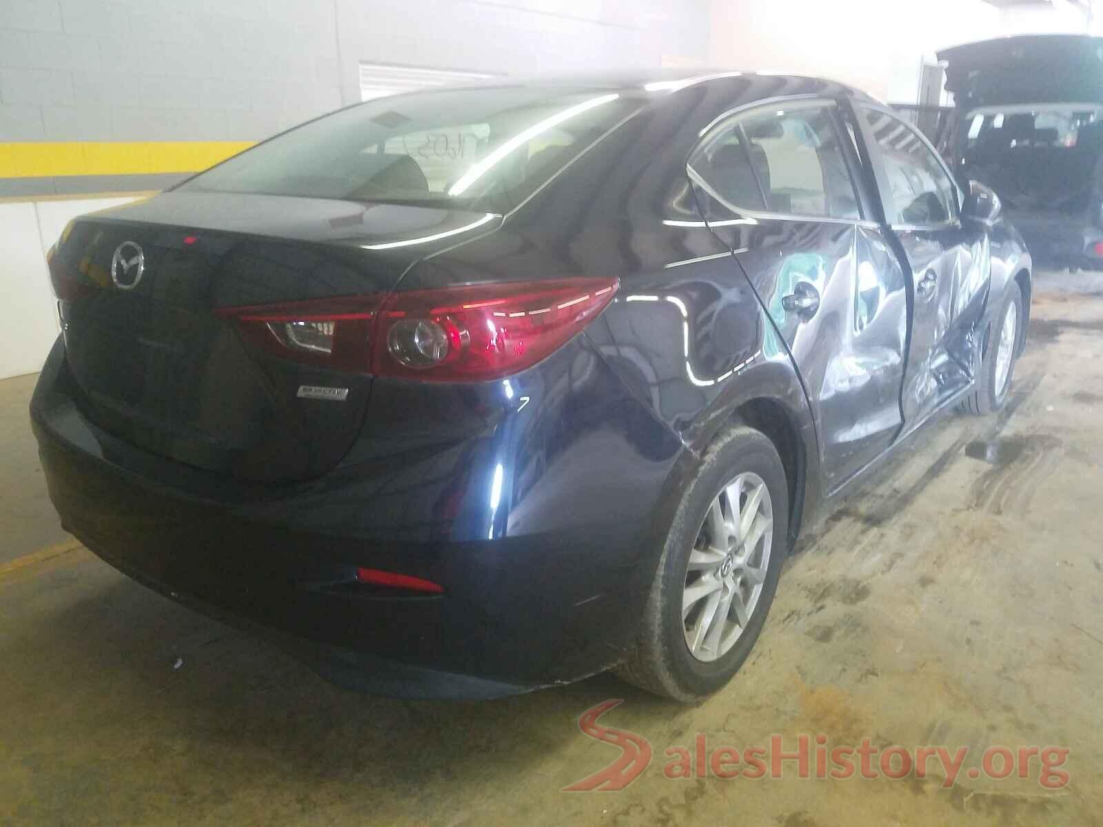 3MZBN1U73JM241165 2018 MAZDA 3