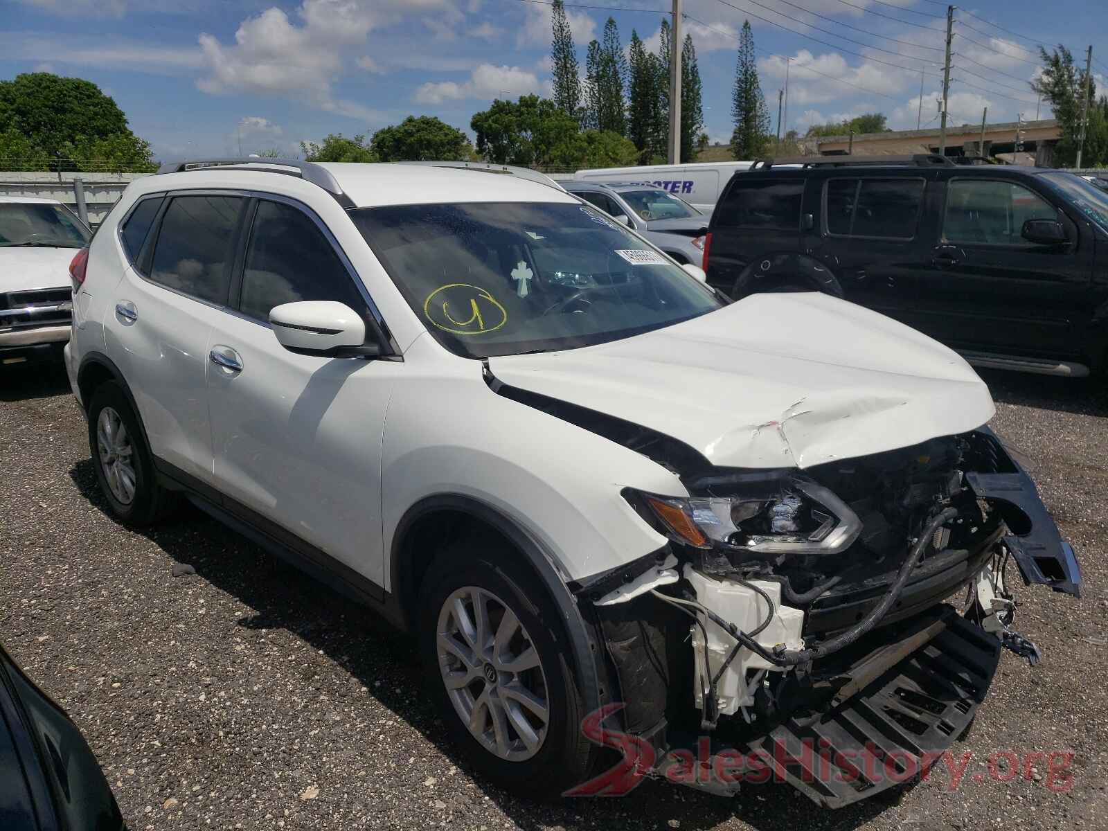 KNMAT2MT3JP522884 2018 NISSAN ROGUE