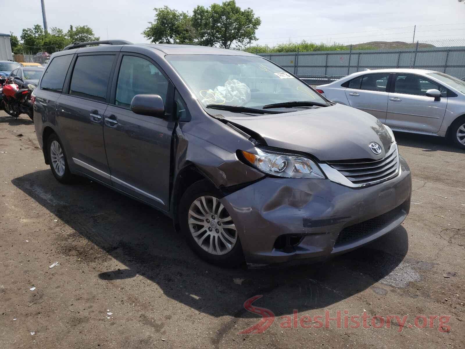 5TDYZ3DC2HS814271 2017 TOYOTA SIENNA