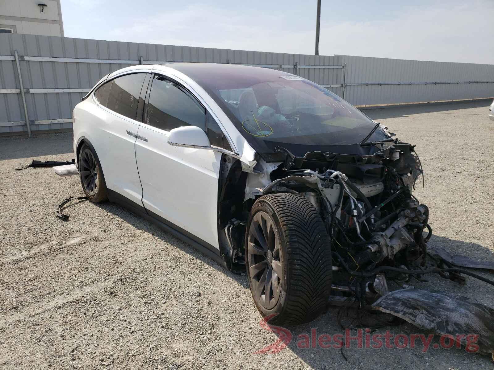 5YJXCBE23JF140994 2018 TESLA MODEL X