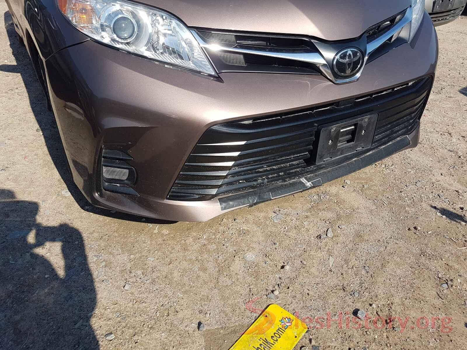 5TDKZ3DC0KS967552 2019 TOYOTA SIENNA