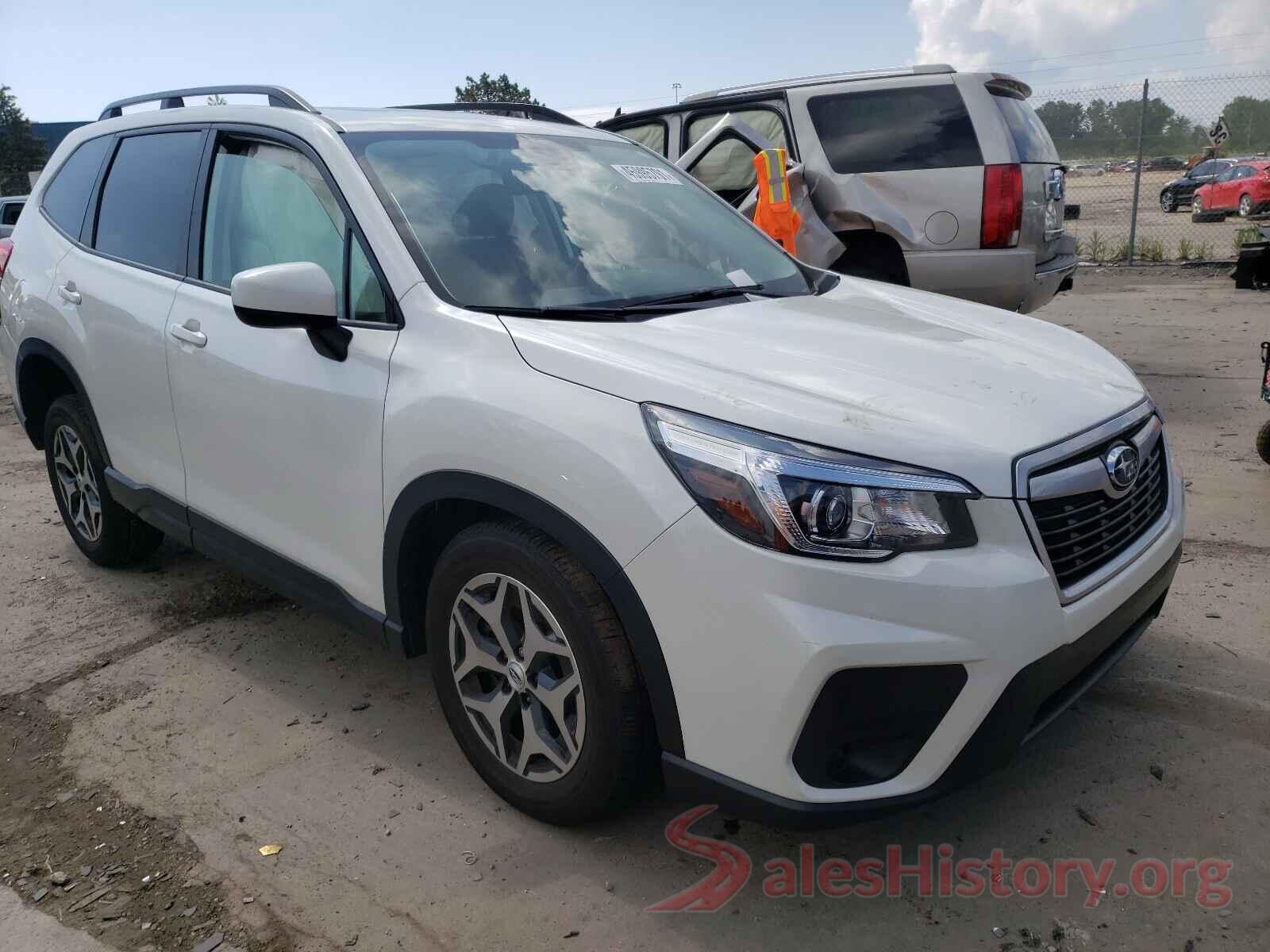 JF2SKAGC2KH588353 2019 SUBARU FORESTER