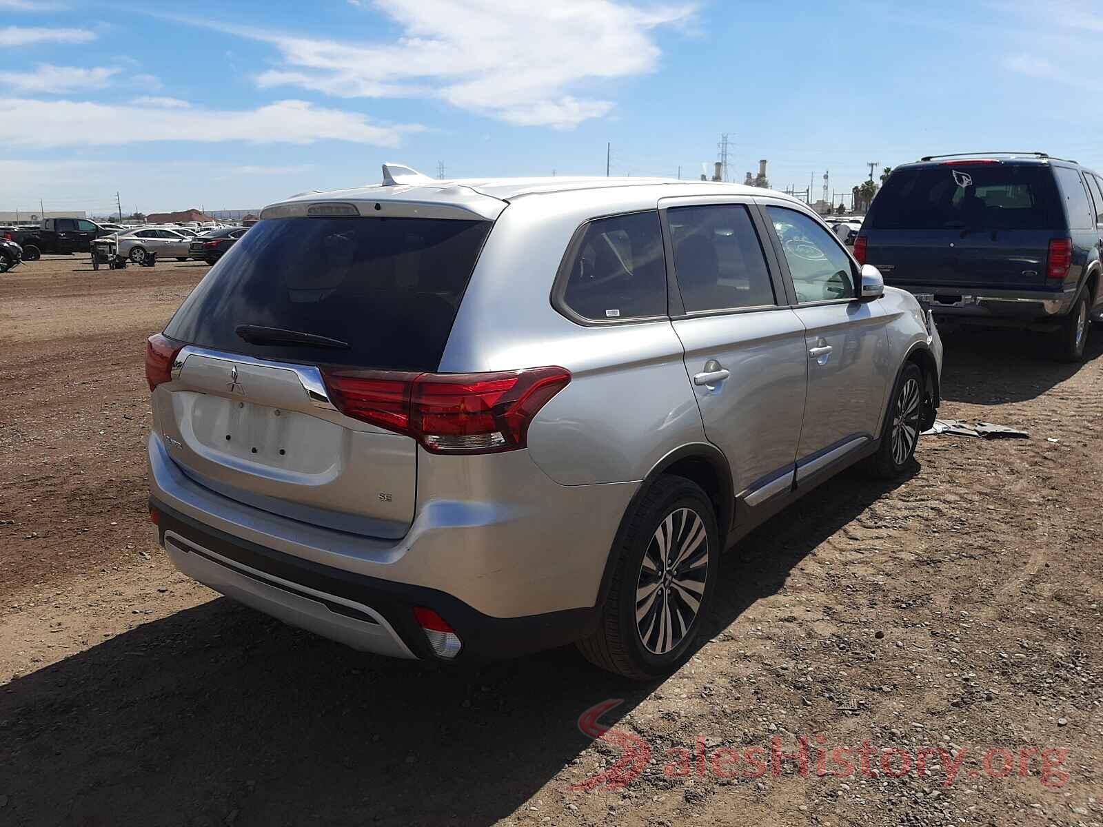 JA4AD3A38LZ023801 2020 MITSUBISHI OUTLANDER