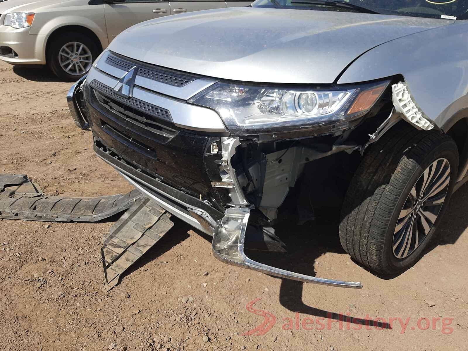 JA4AD3A38LZ023801 2020 MITSUBISHI OUTLANDER