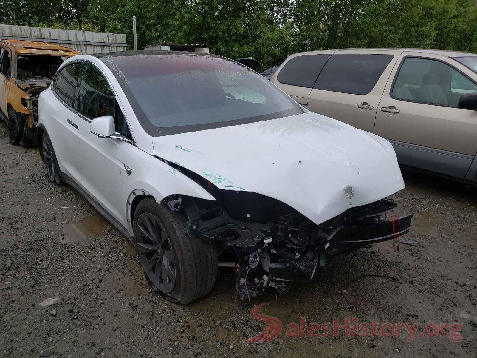 5YJXCDE26JF117513 2018 TESLA MODEL X