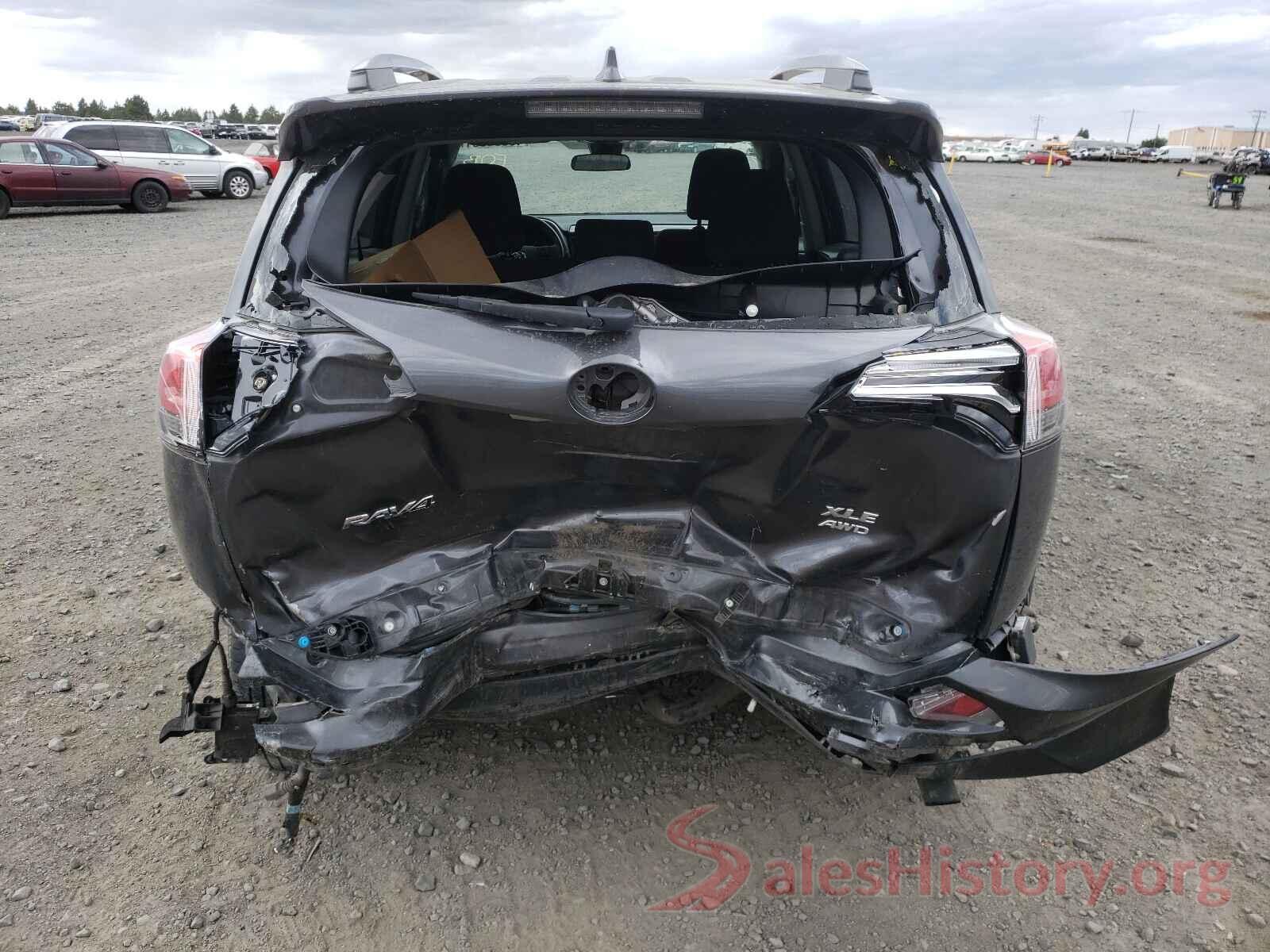 2T3RFREV7JW784284 2018 TOYOTA RAV4