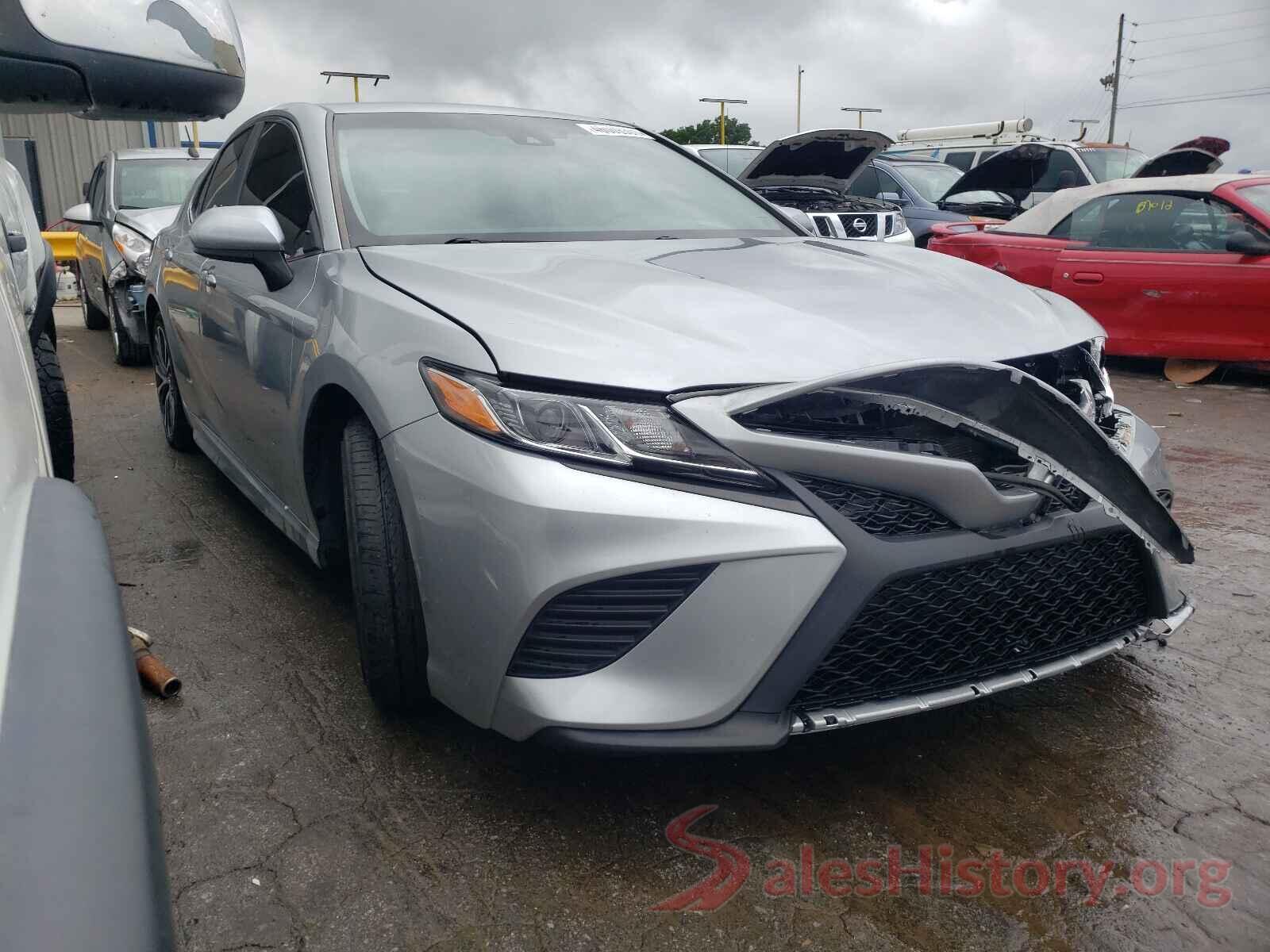 4T1B11HK9JU038317 2018 TOYOTA CAMRY