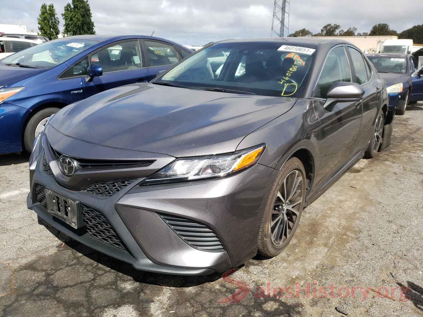 4T1B11HK8JU031178 2018 TOYOTA CAMRY