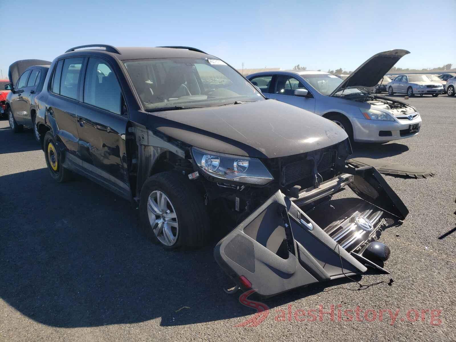 WVGBV7AX2HK023371 2017 VOLKSWAGEN TIGUAN