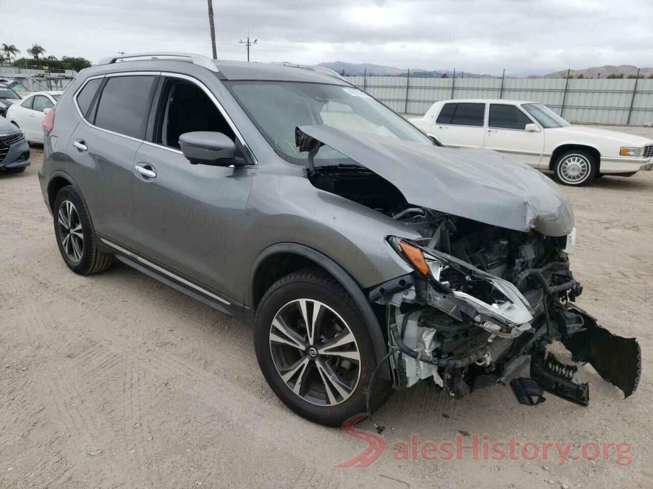 JN8AT2MT8JW459145 2018 NISSAN ROGUE