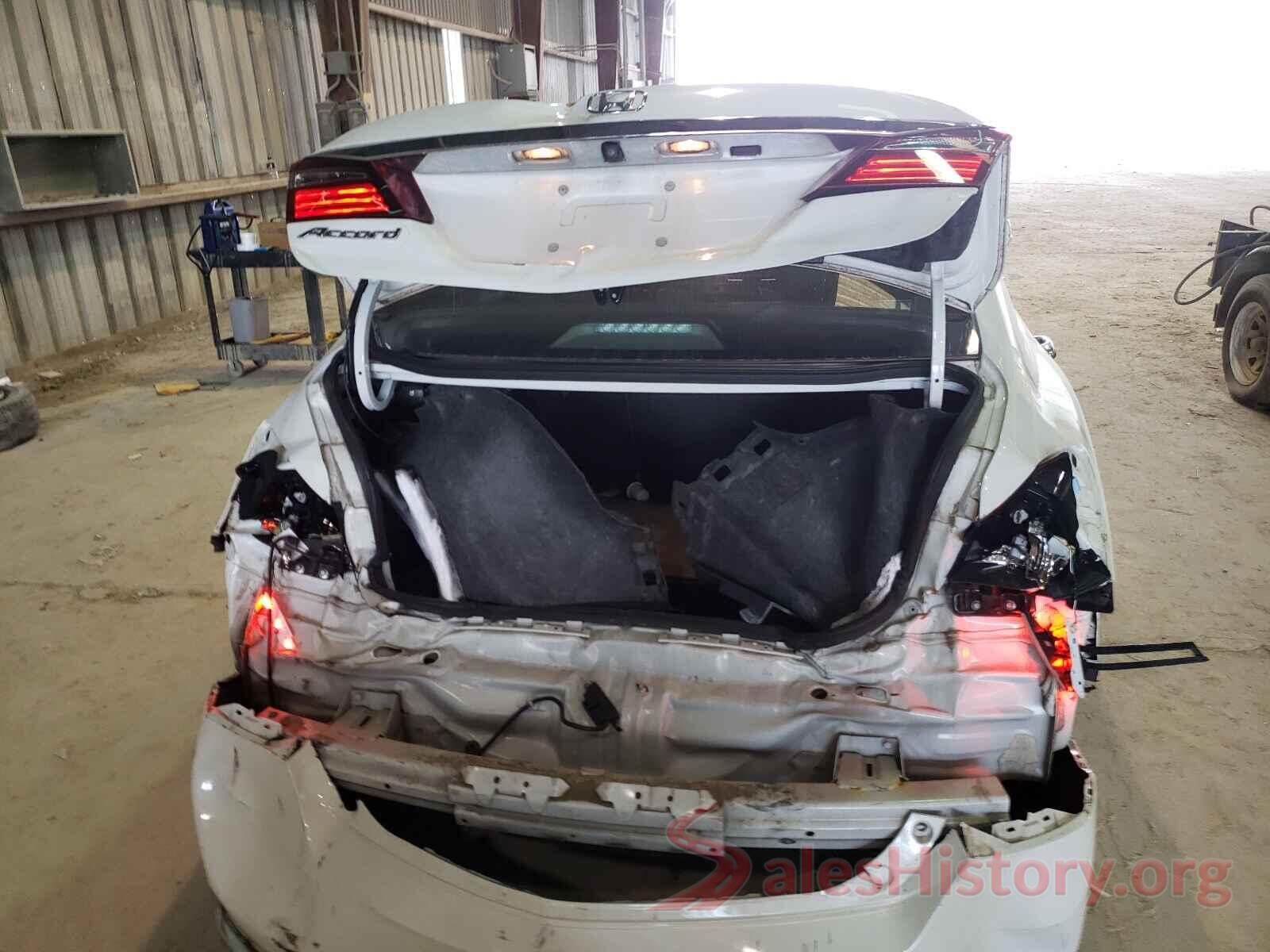 1HGCR2F82HA012458 2017 HONDA ACCORD