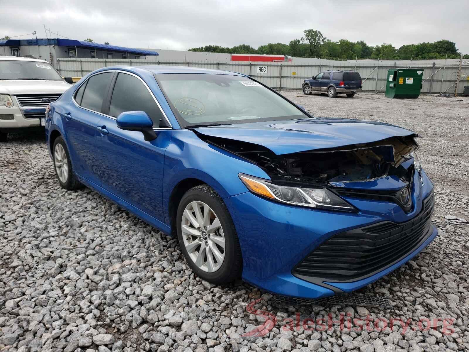 4T1B11HK0KU209599 2019 TOYOTA CAMRY