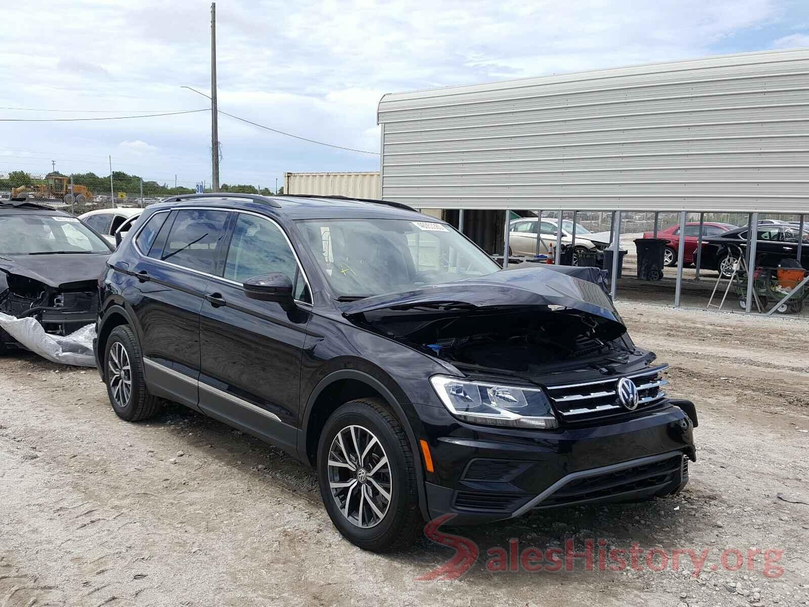 3VV3B7AX2JM213690 2018 VOLKSWAGEN TIGUAN