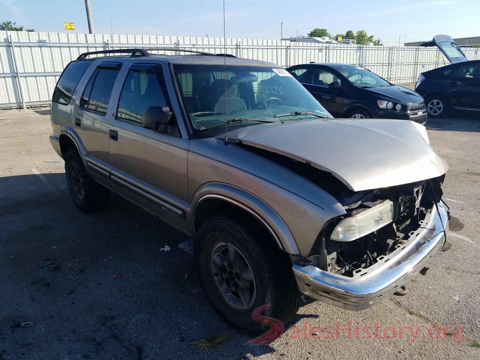 1GNDT13W7Y2321605 2000 CHEVROLET BLAZER