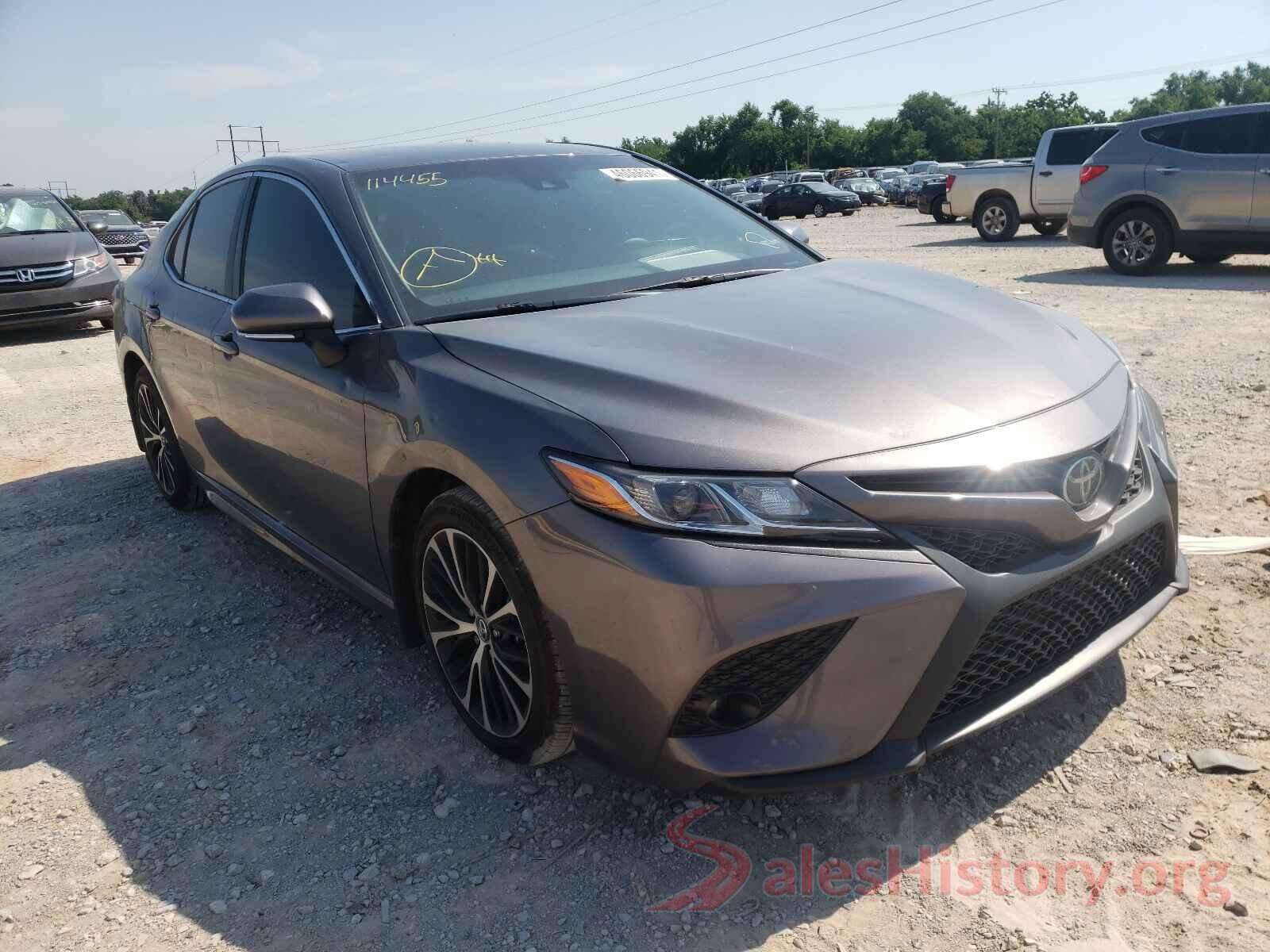 4T1B11HK7JU114455 2018 TOYOTA CAMRY