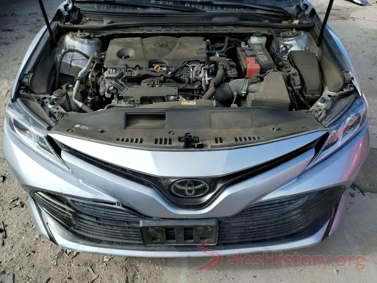 4T1B11HK1JU084563 2018 TOYOTA CAMRY