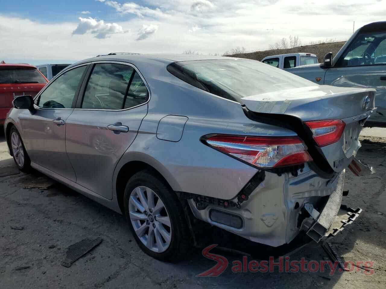 4T1B11HK1JU084563 2018 TOYOTA CAMRY