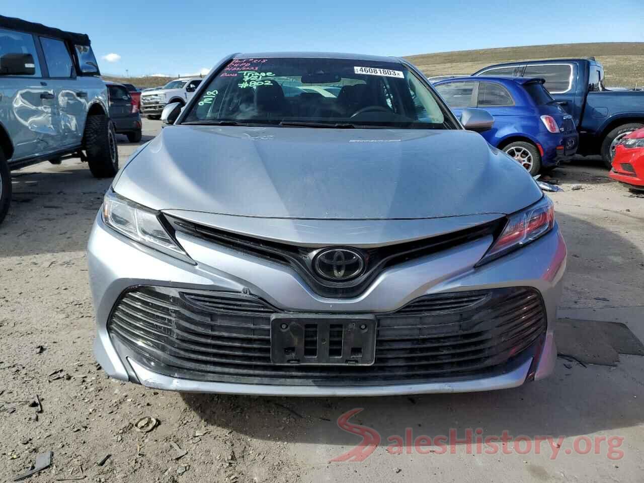 4T1B11HK1JU084563 2018 TOYOTA CAMRY