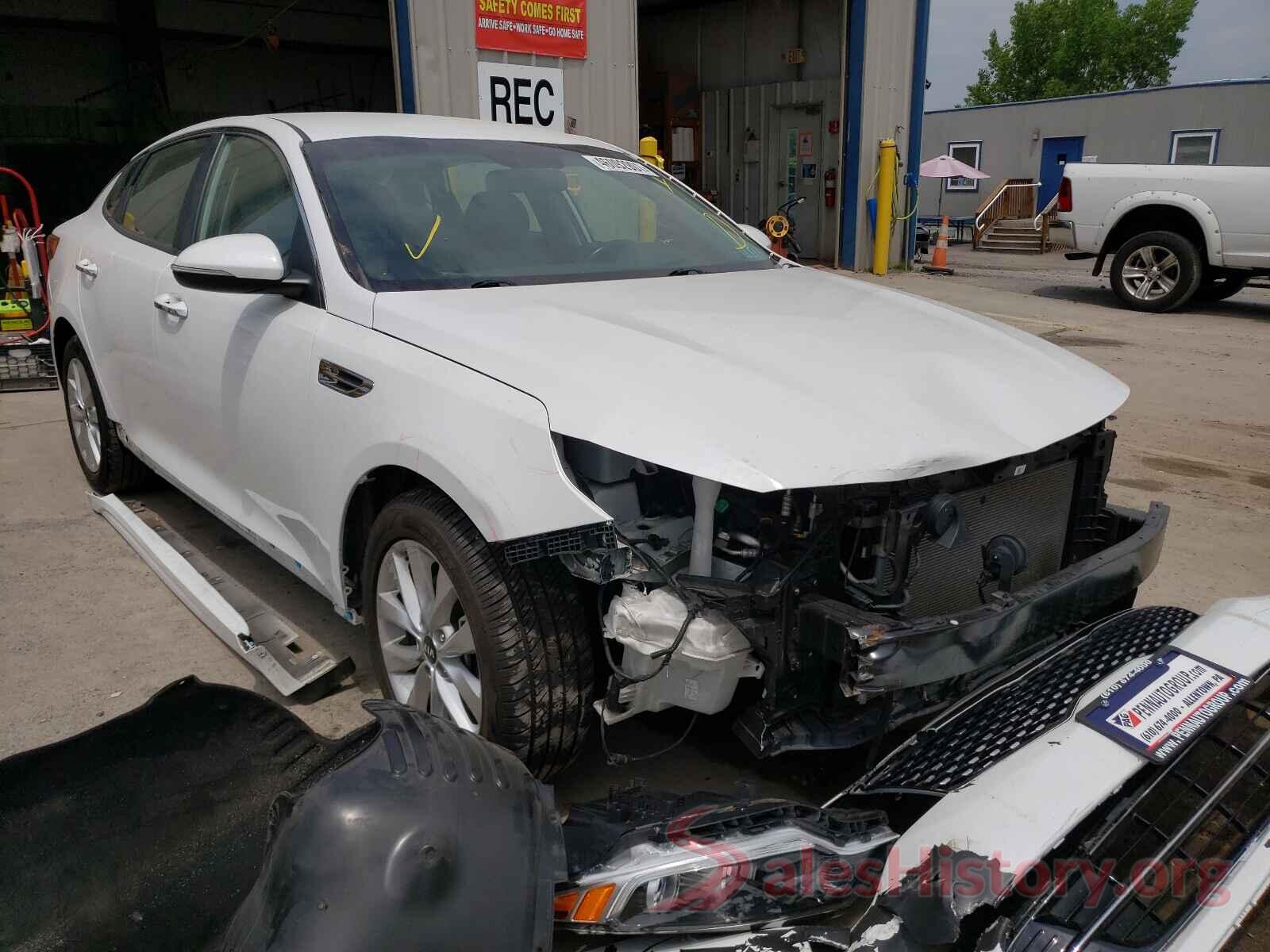 5XXGT4L33JG190895 2018 KIA OPTIMA