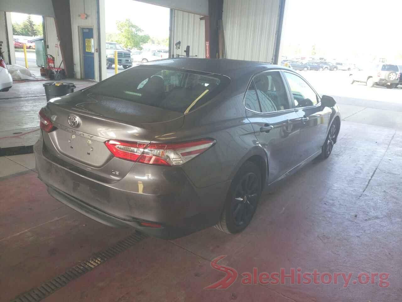 4T1B11HKXJU667441 2018 TOYOTA CAMRY