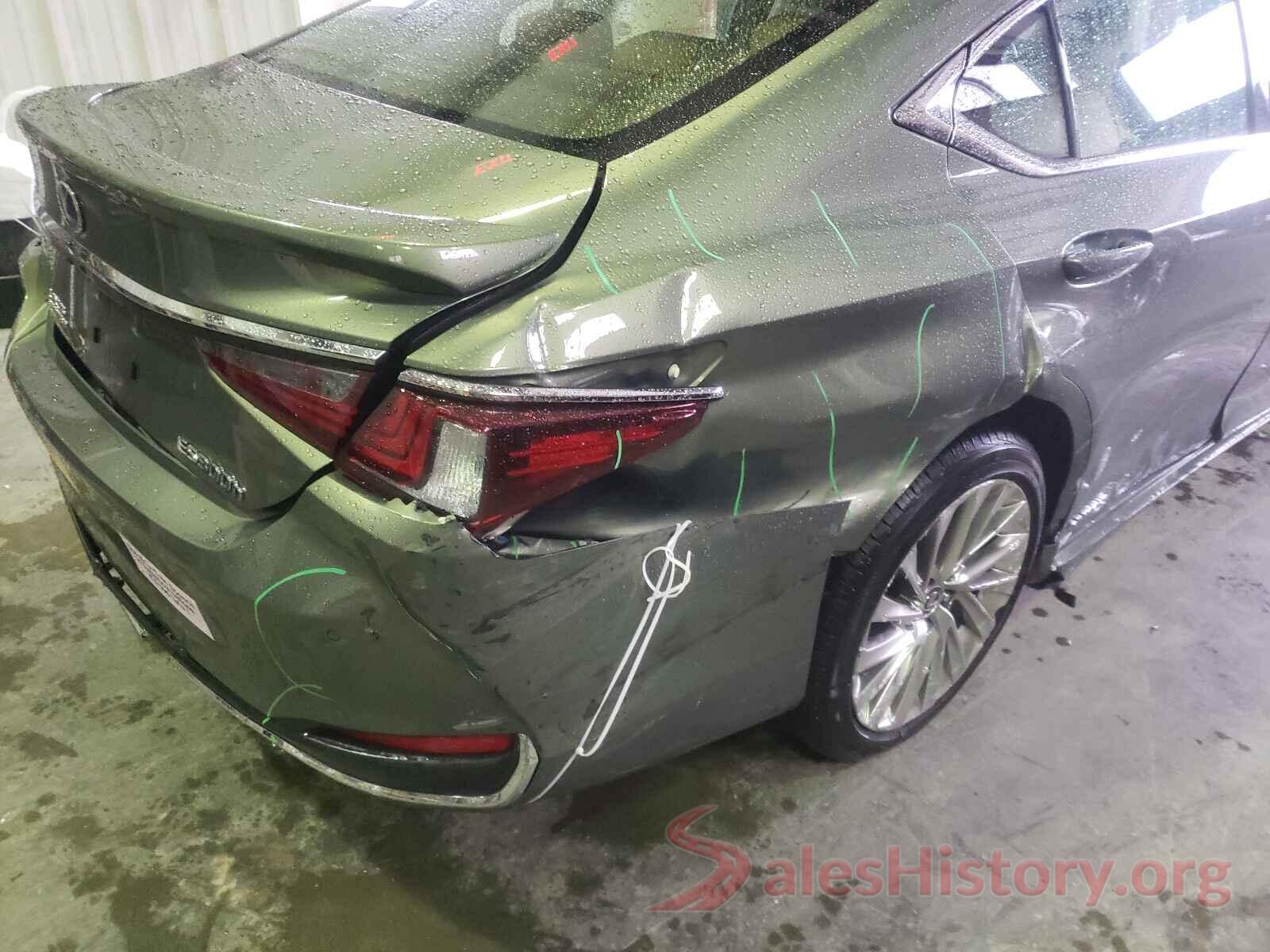 JTHB21B16K2031855 2019 LEXUS ES300