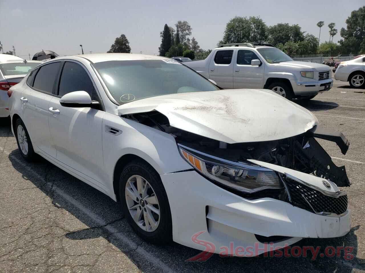 KNAGT4L34J5198828 2018 KIA OPTIMA