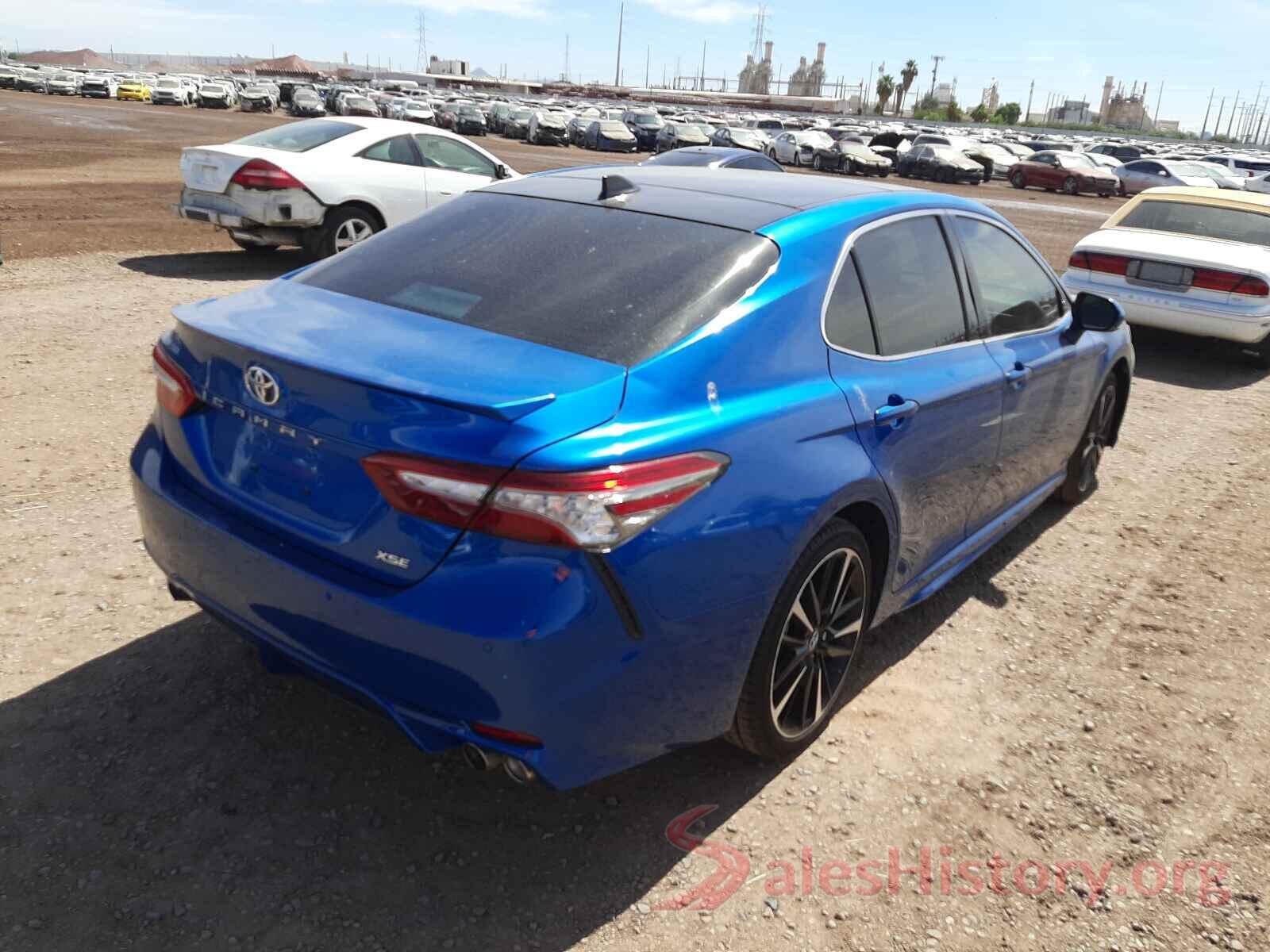 4T1B61HK0JU041429 2018 TOYOTA CAMRY