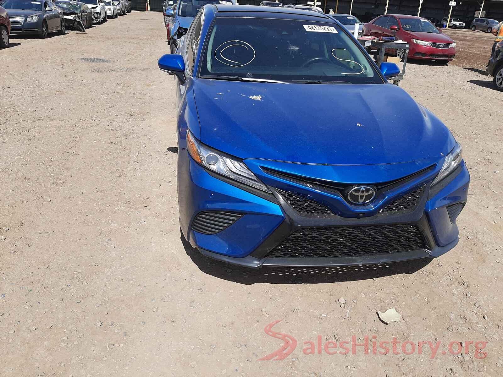 4T1B61HK0JU041429 2018 TOYOTA CAMRY