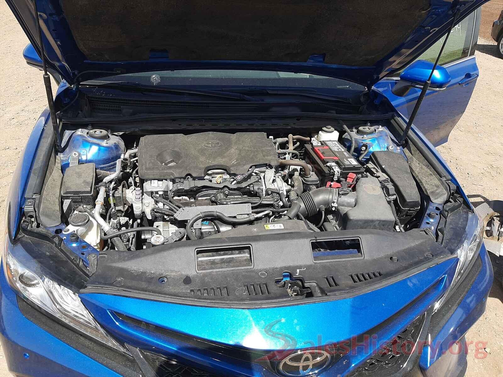 4T1B61HK0JU041429 2018 TOYOTA CAMRY