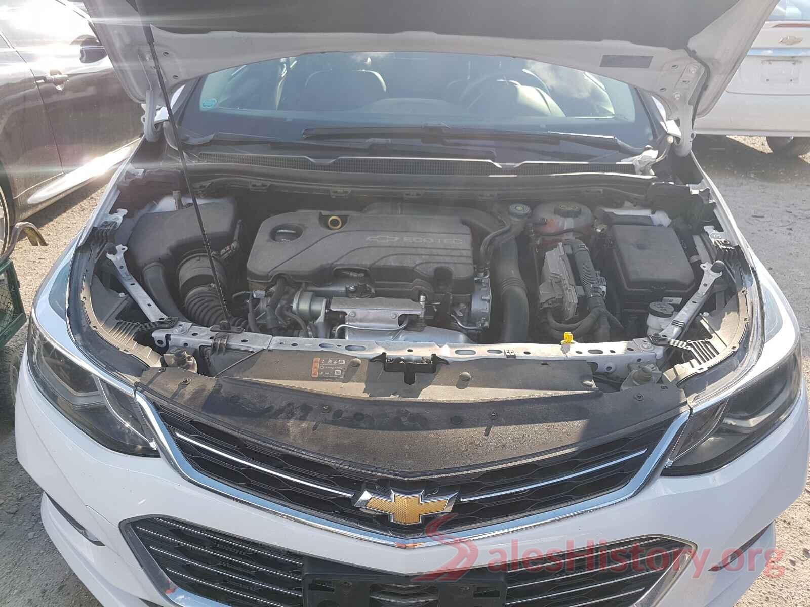 1G1BF5SM0J7101982 2018 CHEVROLET CRUZE