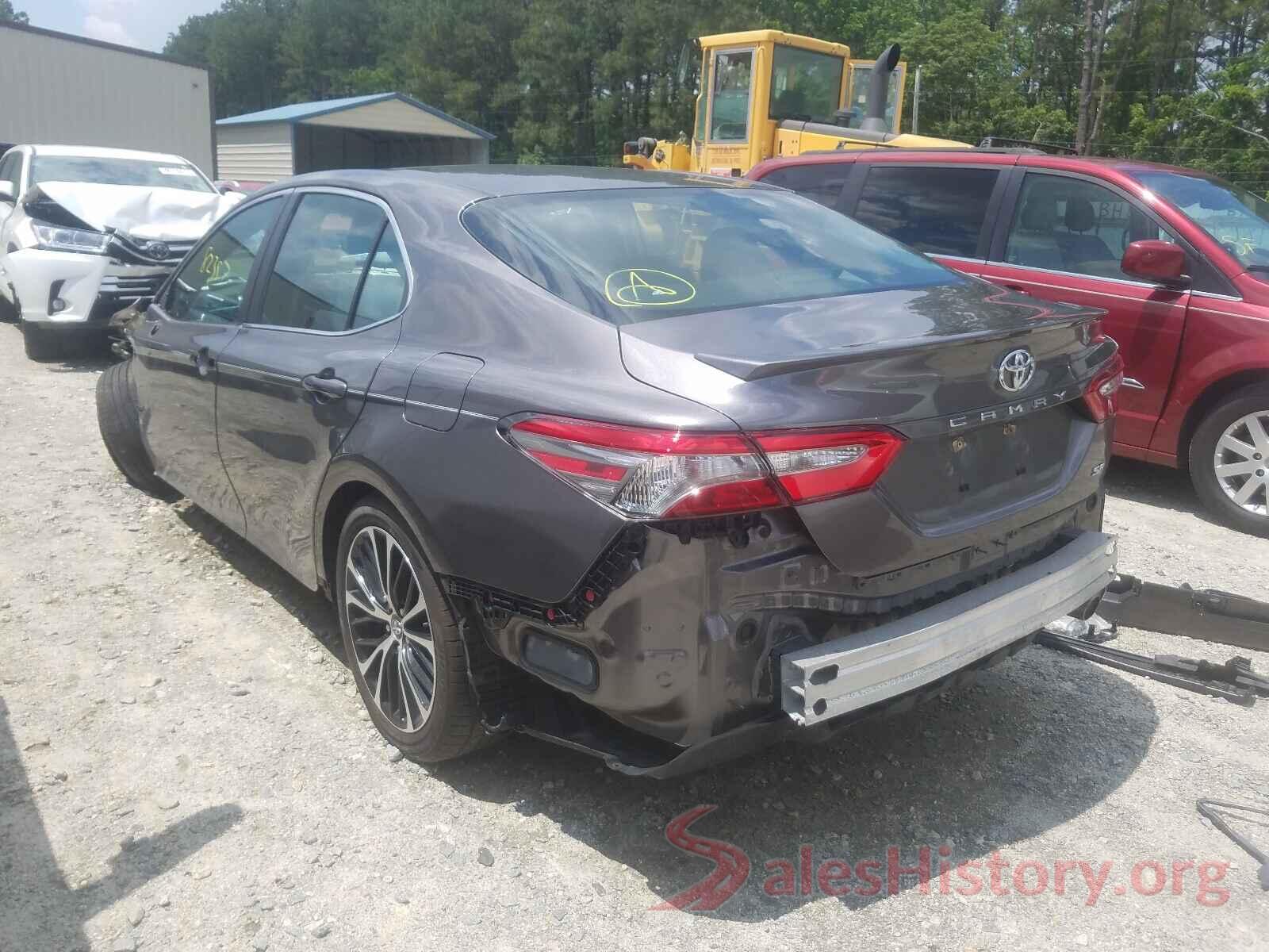 4T1B11HK8JU523533 2018 TOYOTA CAMRY