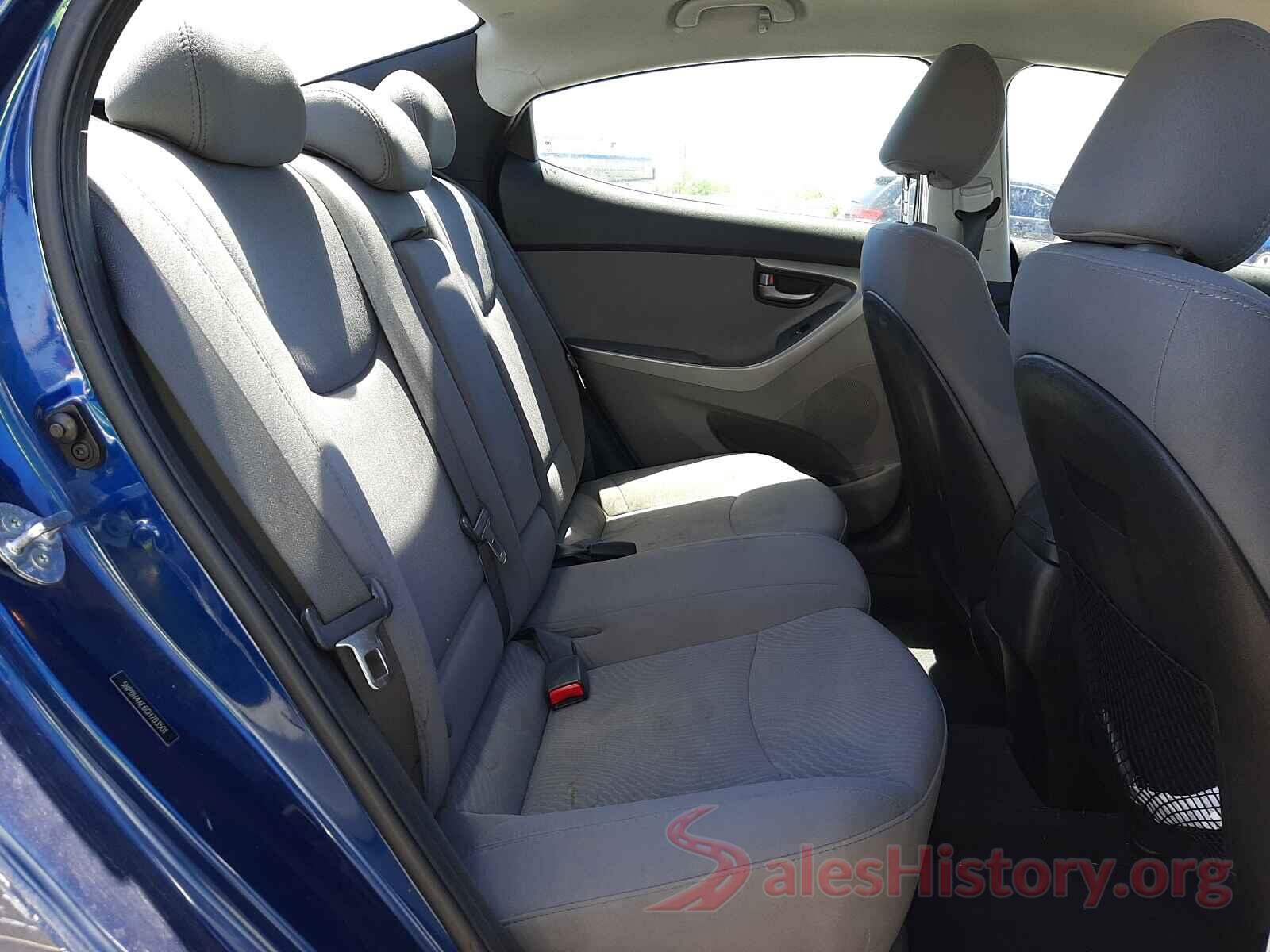 5NPDH4AE6GH703501 2016 HYUNDAI ELANTRA