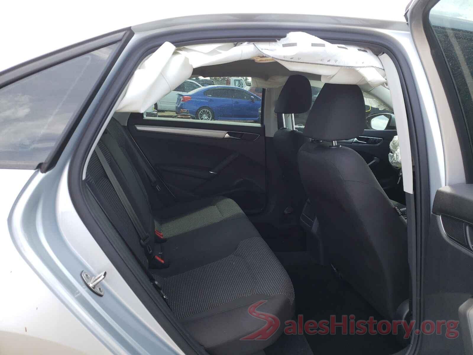 1VWAA7A32JC030598 2018 VOLKSWAGEN PASSAT