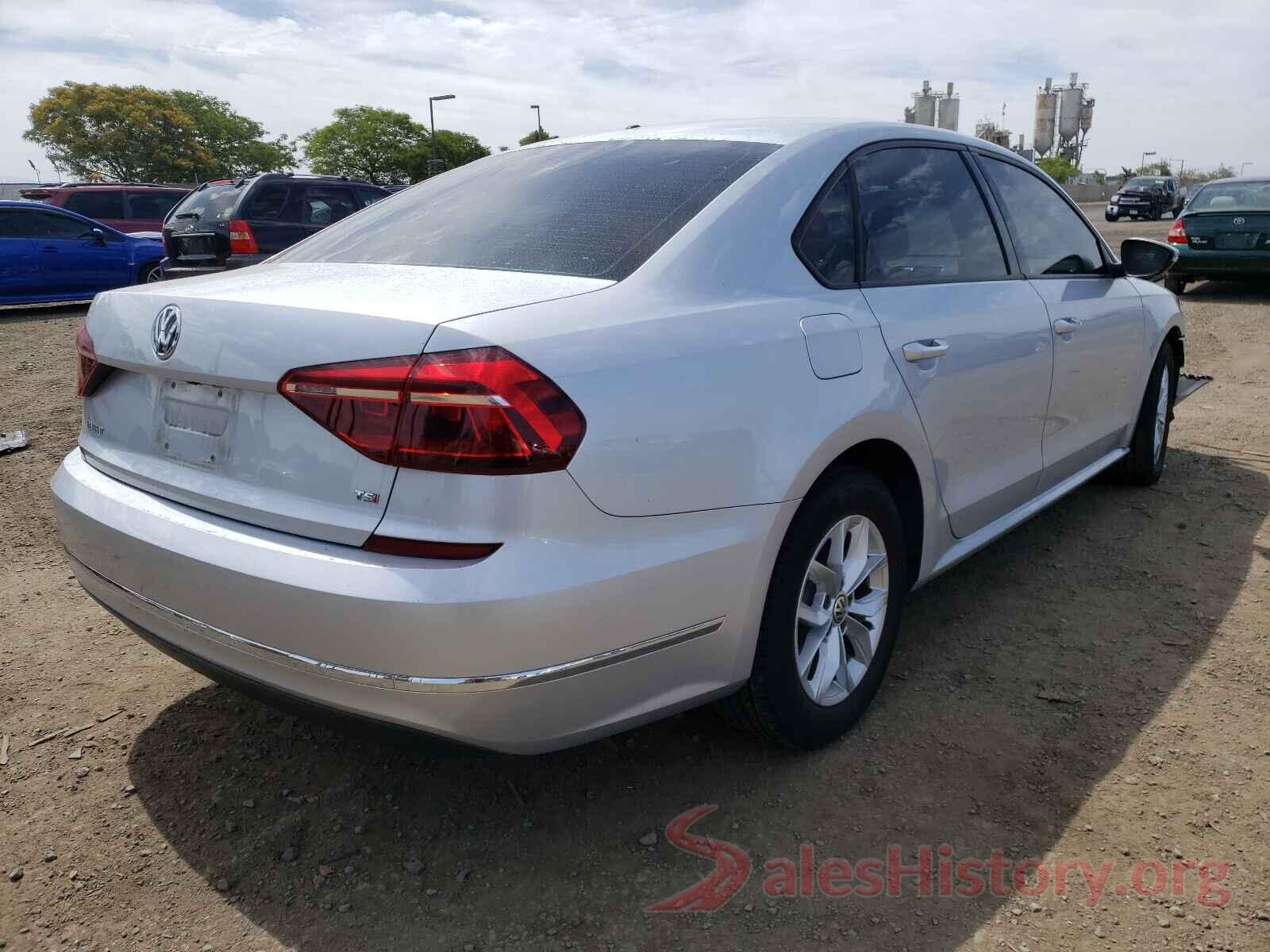 1VWAA7A32JC030598 2018 VOLKSWAGEN PASSAT