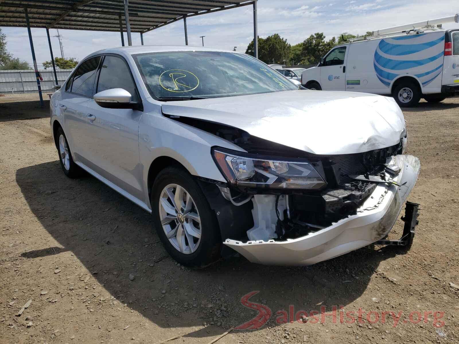 1VWAA7A32JC030598 2018 VOLKSWAGEN PASSAT