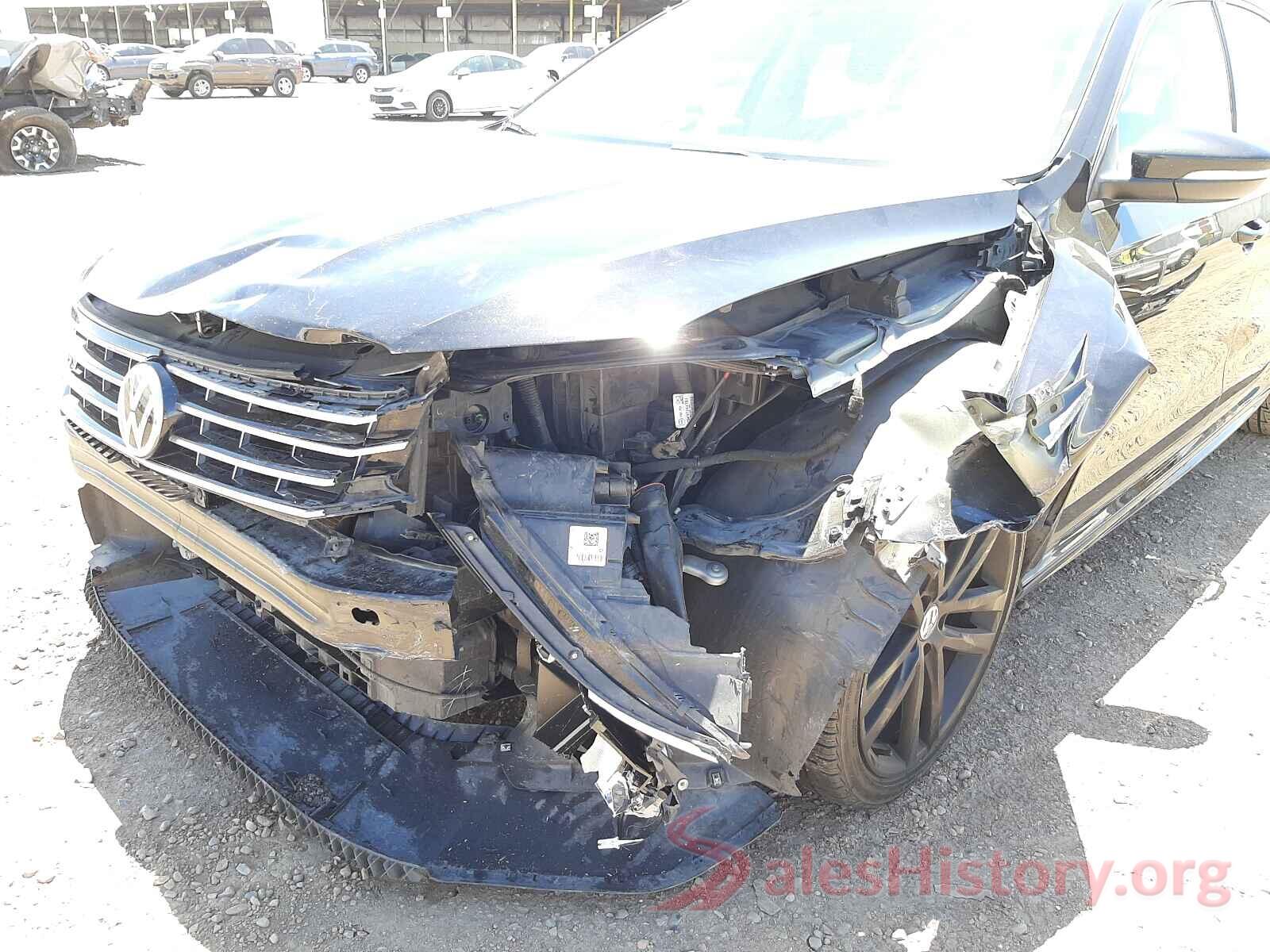 1VWAA7A36JC017031 2018 VOLKSWAGEN PASSAT