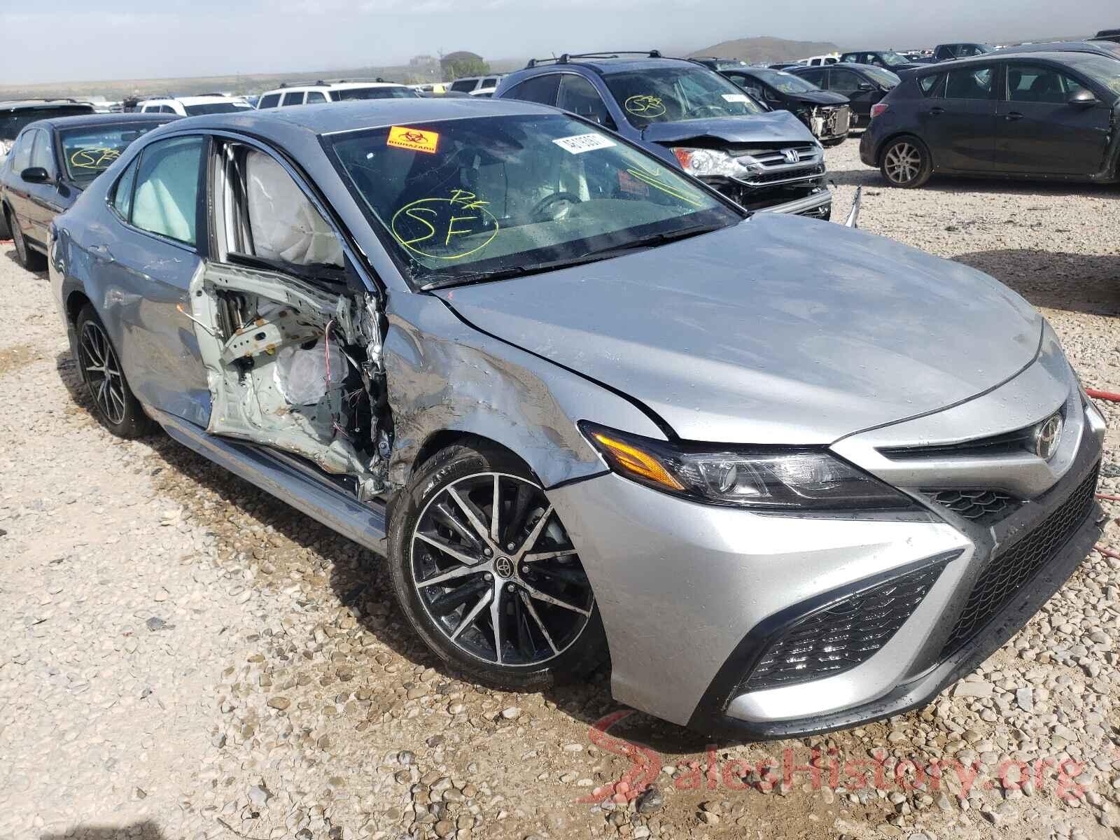 4T1G11BK1MU023118 2021 TOYOTA CAMRY